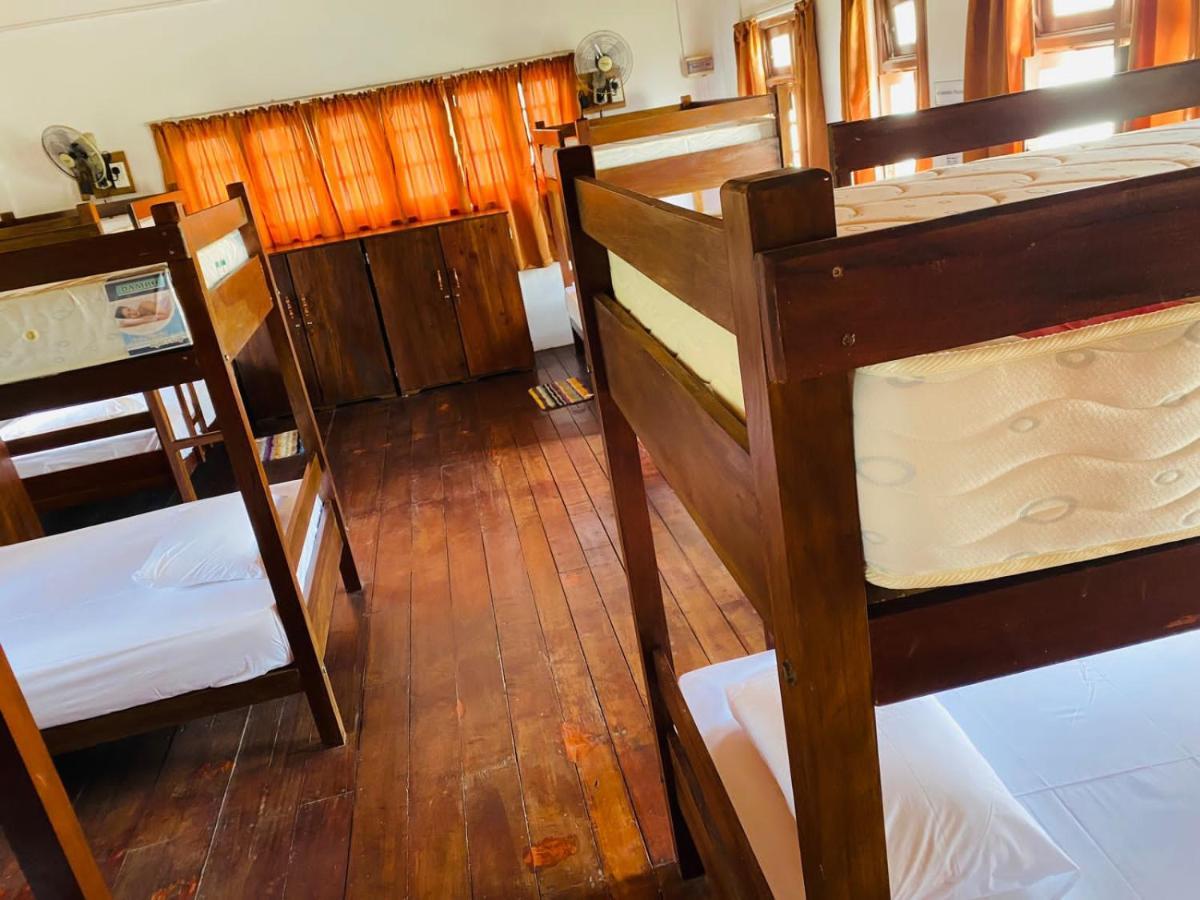 Tanty'S Hostel Galle Buitenkant foto