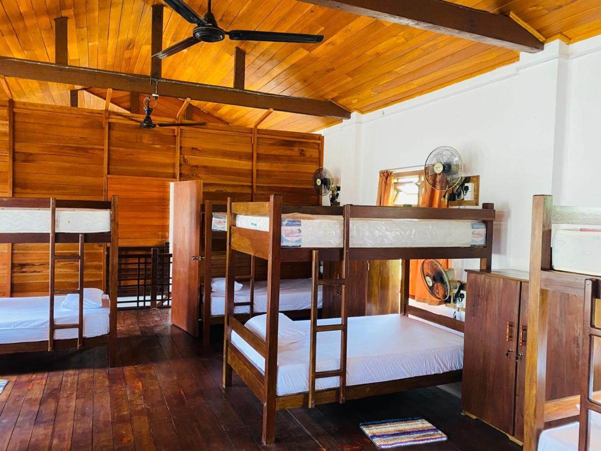 Tanty'S Hostel Galle Buitenkant foto